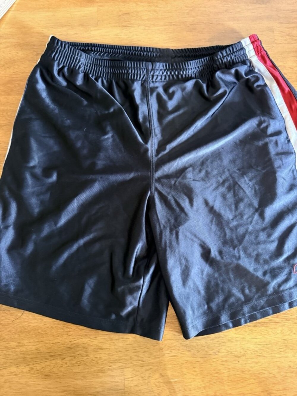 REEBOK Men's XL Athletic Shorts 8” inseam Black/Red & White Stripes Pockets